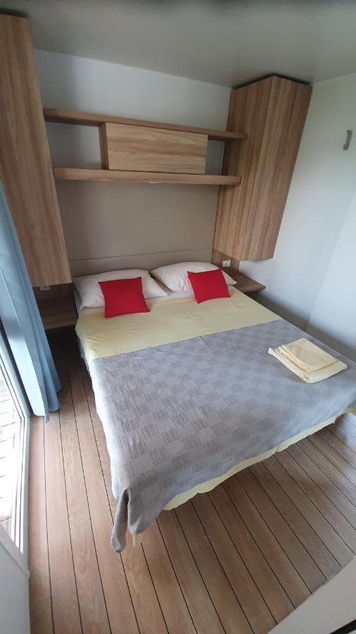 קמפור Mobile Homes Suha Punta מראה חיצוני תמונה