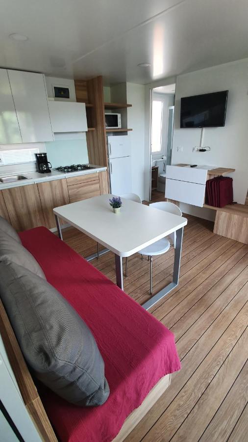 קמפור Mobile Homes Suha Punta מראה חיצוני תמונה