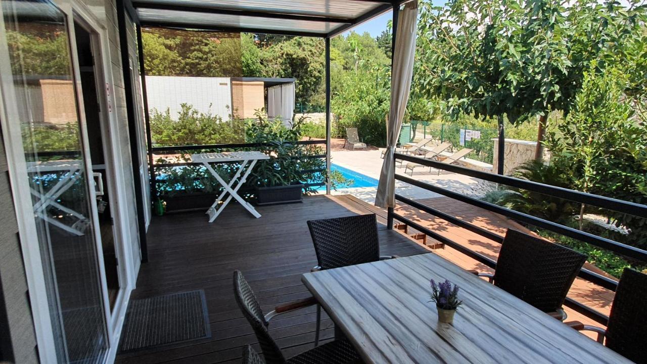 קמפור Mobile Homes Suha Punta מראה חיצוני תמונה
