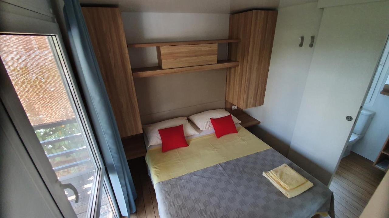 קמפור Mobile Homes Suha Punta מראה חיצוני תמונה