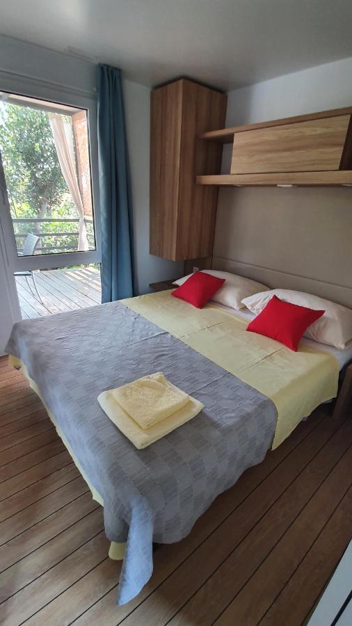קמפור Mobile Homes Suha Punta מראה חיצוני תמונה